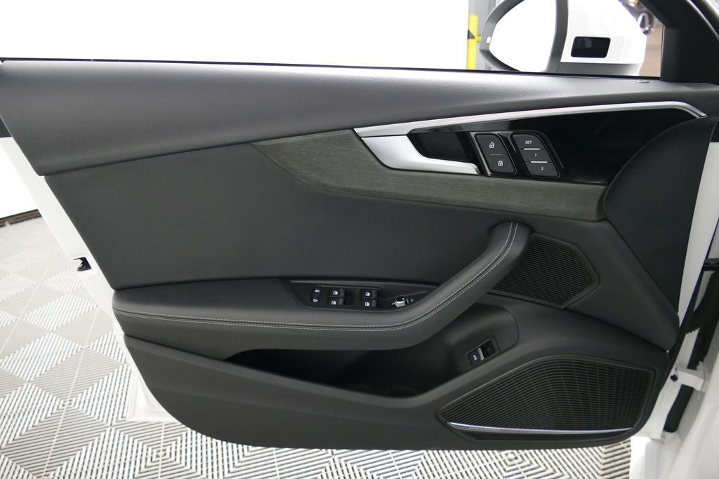 2023 Audi A4 45 S line Premium Plus quattro