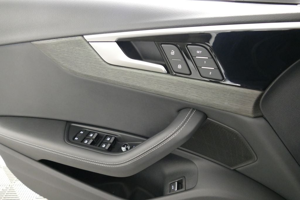 2023 Audi A4 45 S line Premium Plus quattro