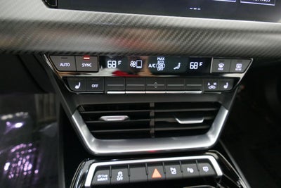 2022 Audi e-tron GT Prestige quattro