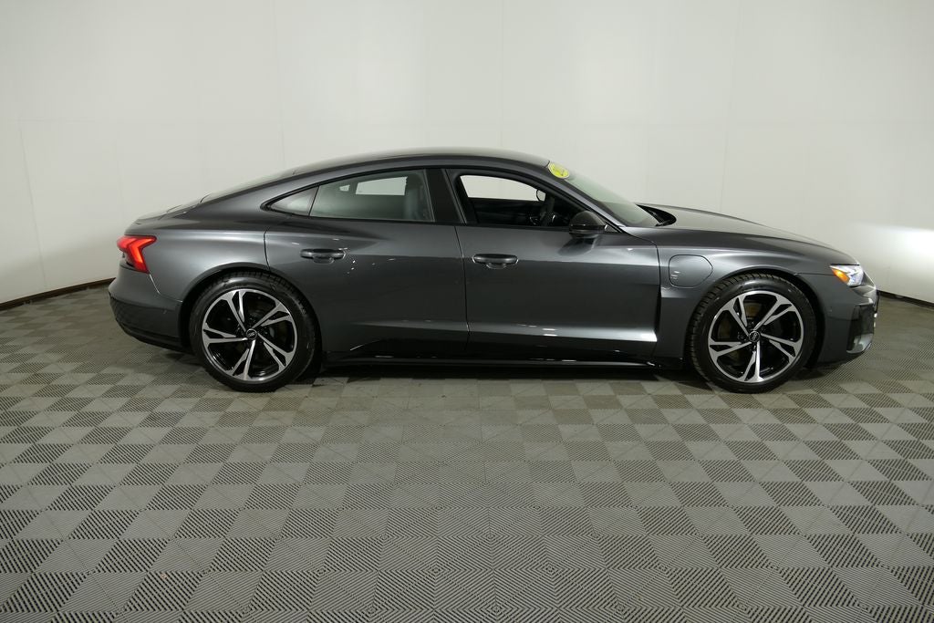 2022 Audi e-tron GT Prestige quattro
