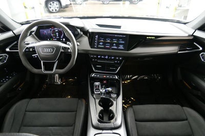 2022 Audi e-tron GT Prestige quattro