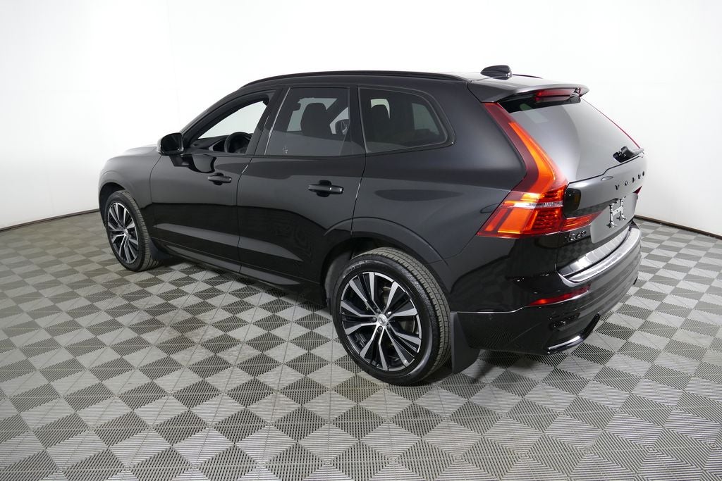 2025 Volvo XC60 B5 Plus