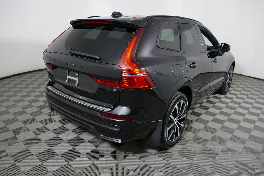 2025 Volvo XC60 B5 Plus