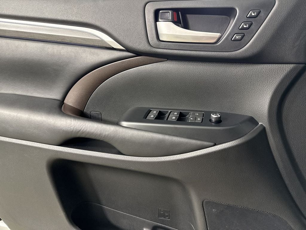 2018 Toyota Highlander Hybrid Hybrid Limited Platinum