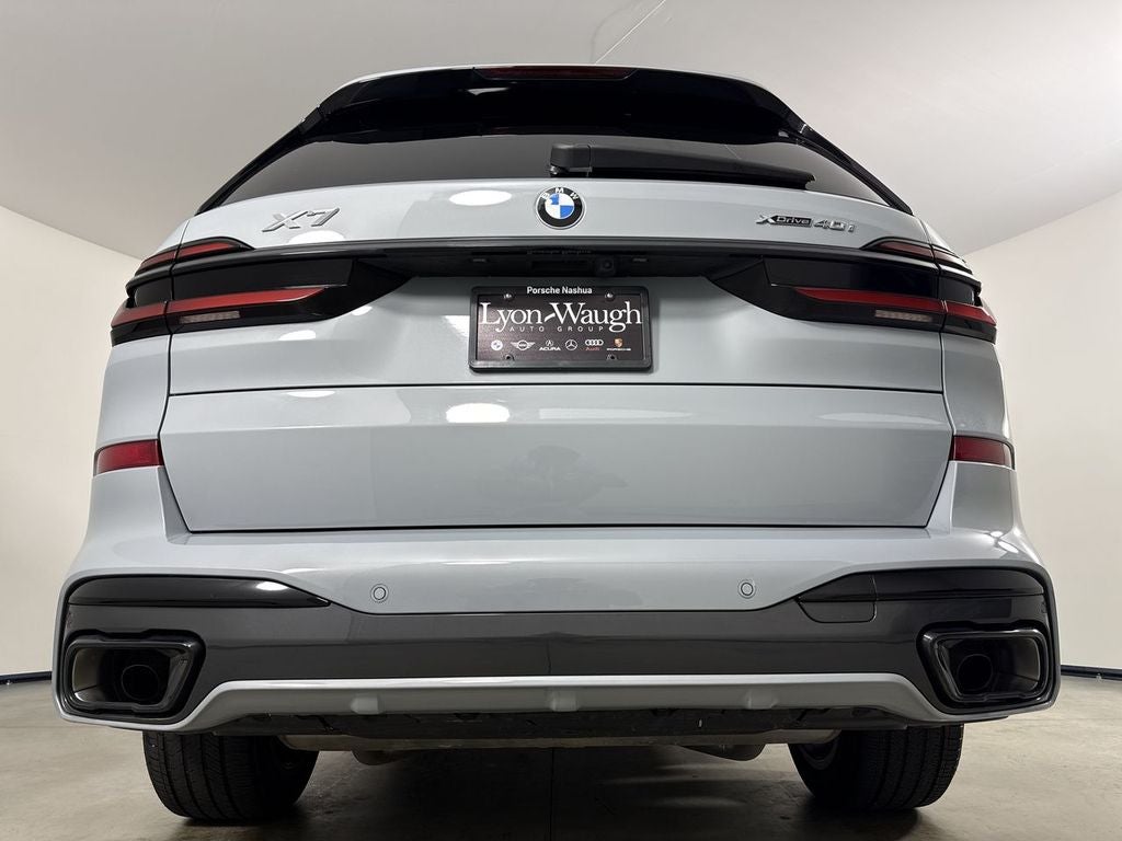 2025 BMW X7 xDrive40i