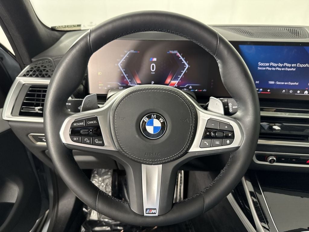2025 BMW X7 xDrive40i