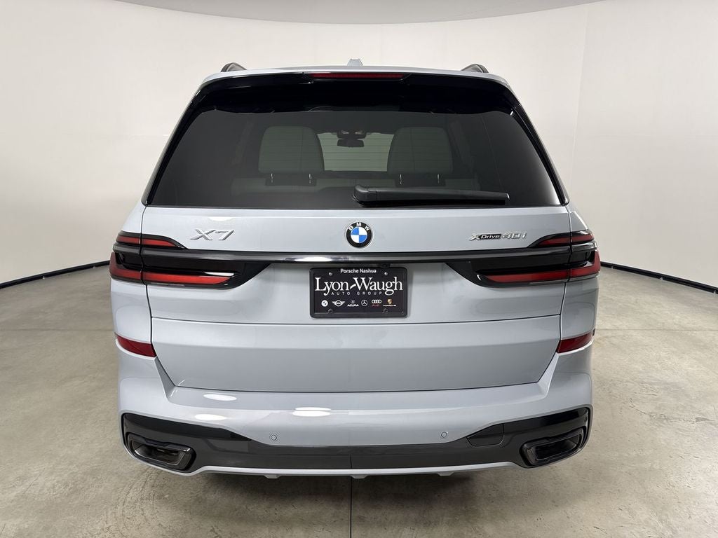 2025 BMW X7 xDrive40i