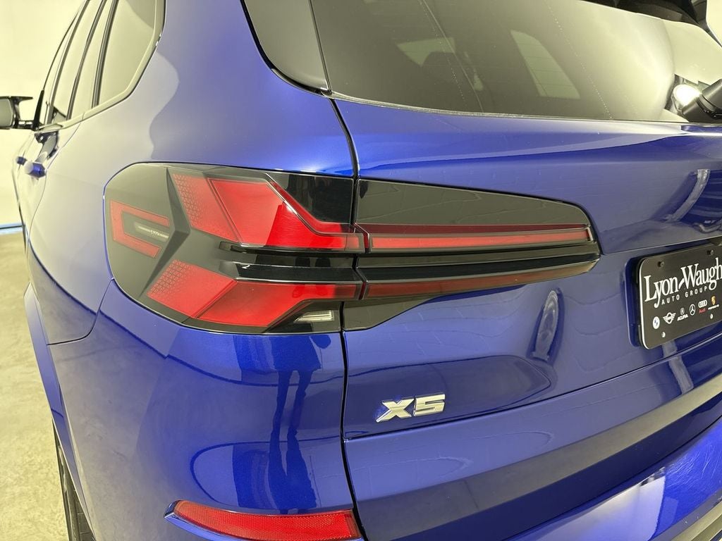 2025 BMW X5 M60i
