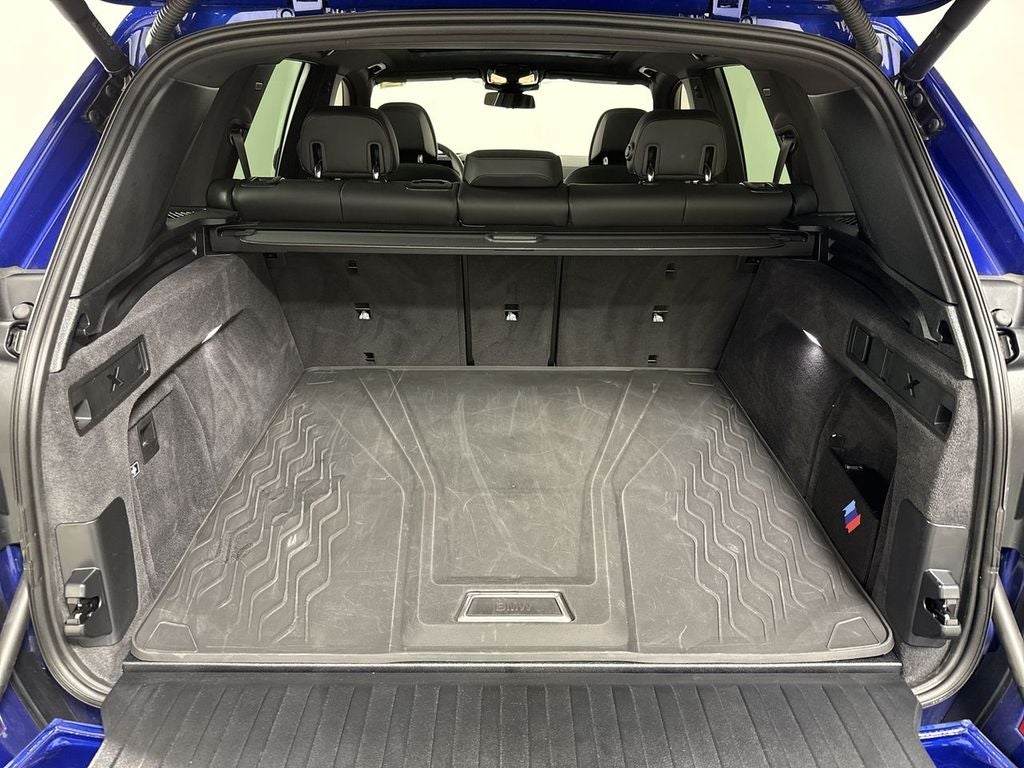 2025 BMW X5 M60i
