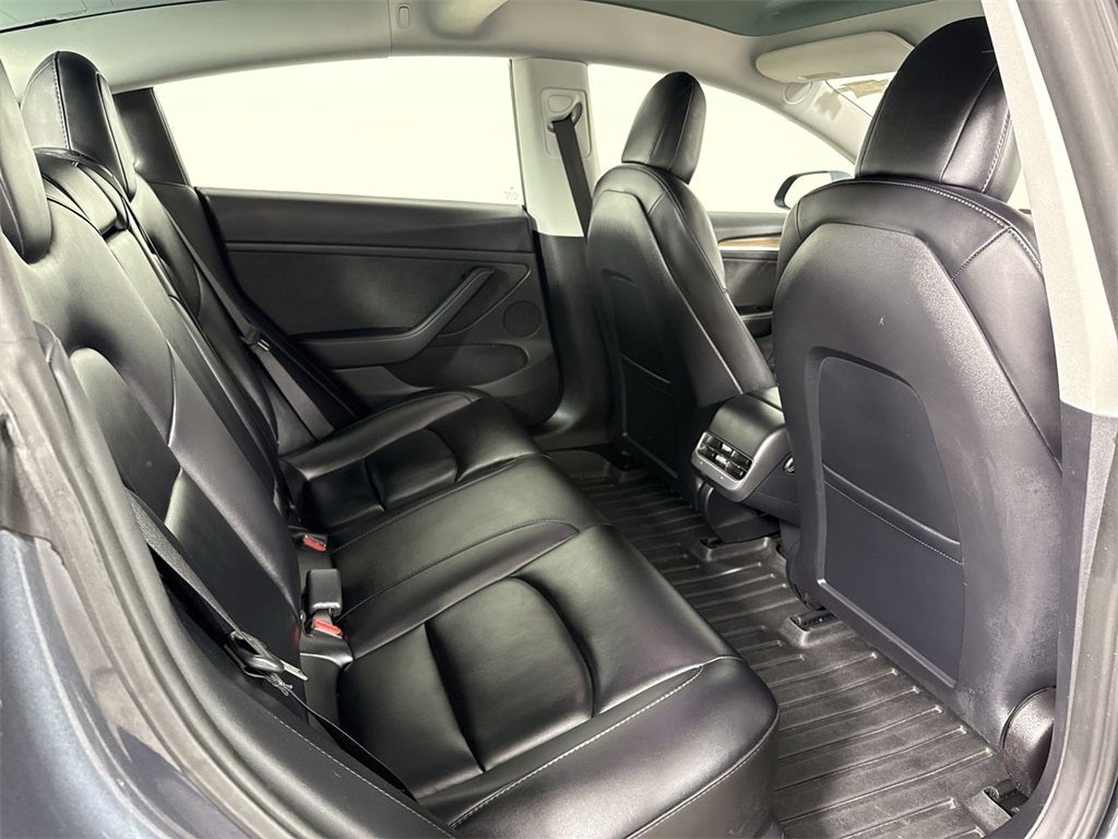 2022 Tesla Model 3 RWD