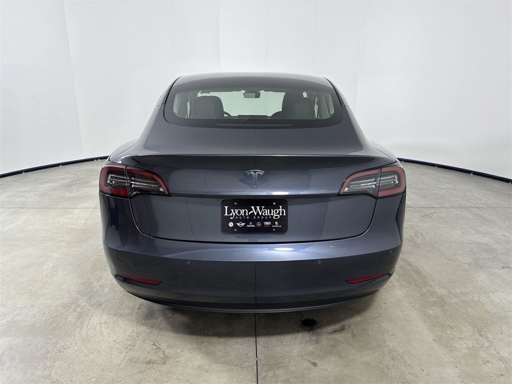 2022 Tesla Model 3 RWD