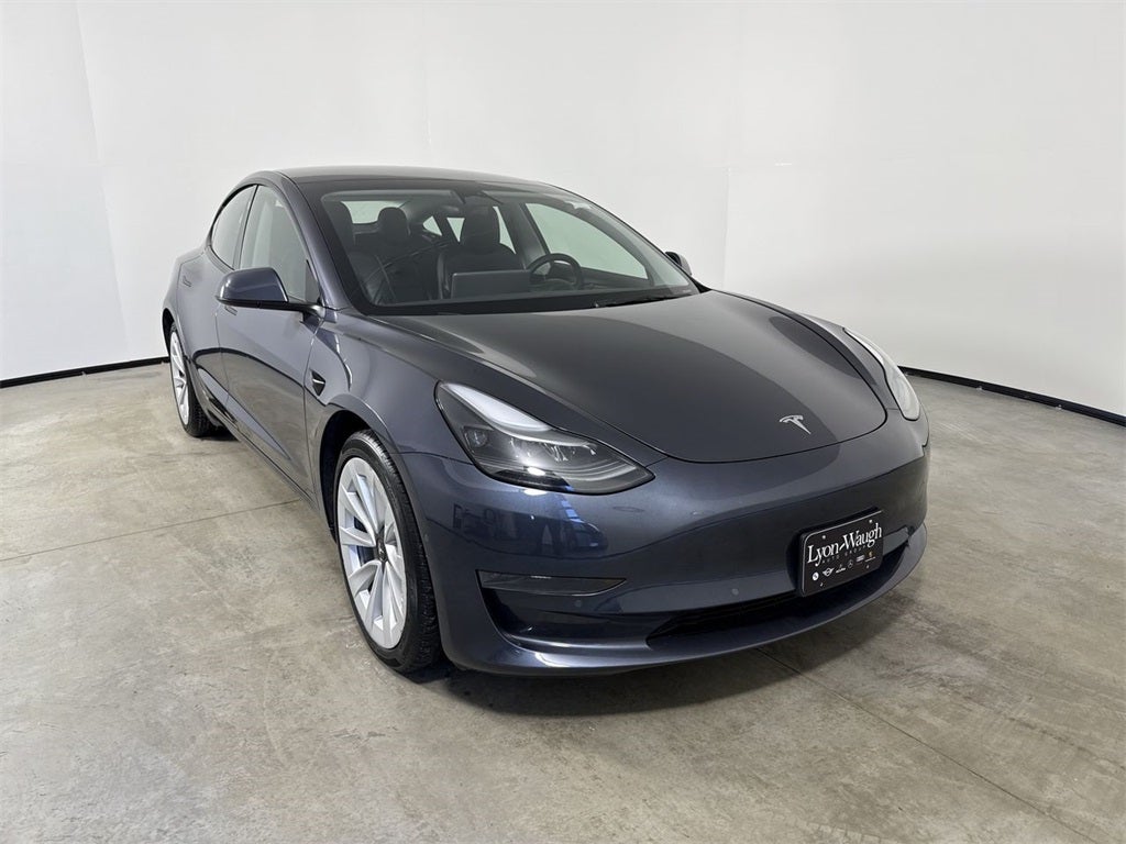 2022 Tesla Model 3 RWD