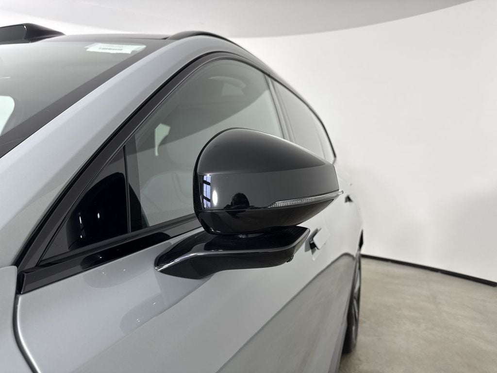 2025 Volvo EX90 Plus