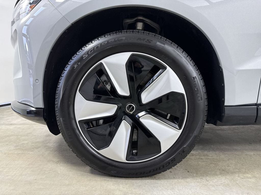 2025 Volvo EX90 Plus