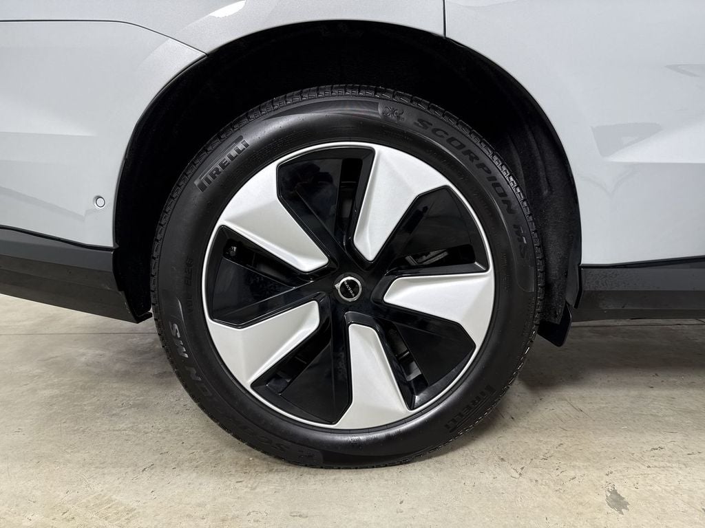 2025 Volvo EX90 Plus