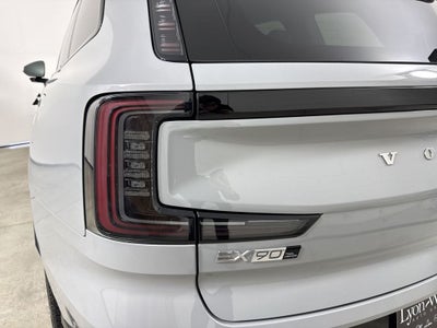2025 Volvo EX90 Plus