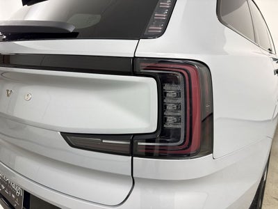 2025 Volvo EX90 Plus