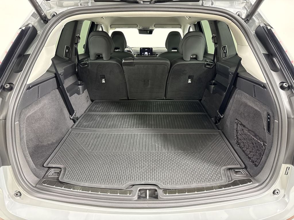 2025 Volvo EX90 Plus