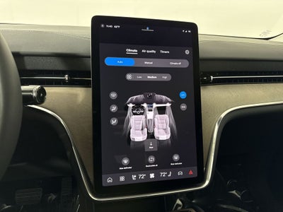 2025 Volvo EX90 Plus