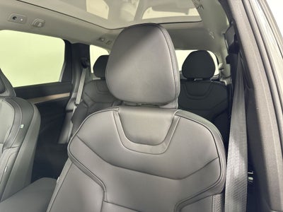 2025 Volvo EX90 Plus