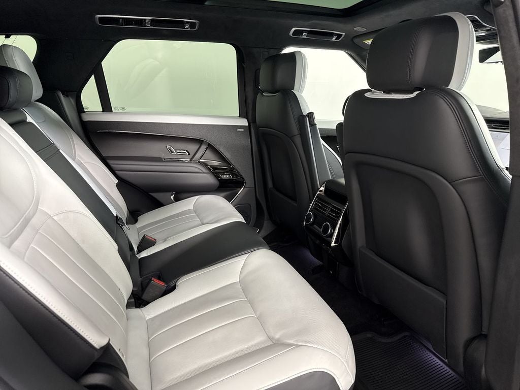 2024 Land Rover Range Rover Sport Plug-in Hybrid Autobiography