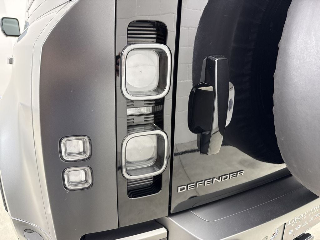 2023 Land Rover Defender 110 Base