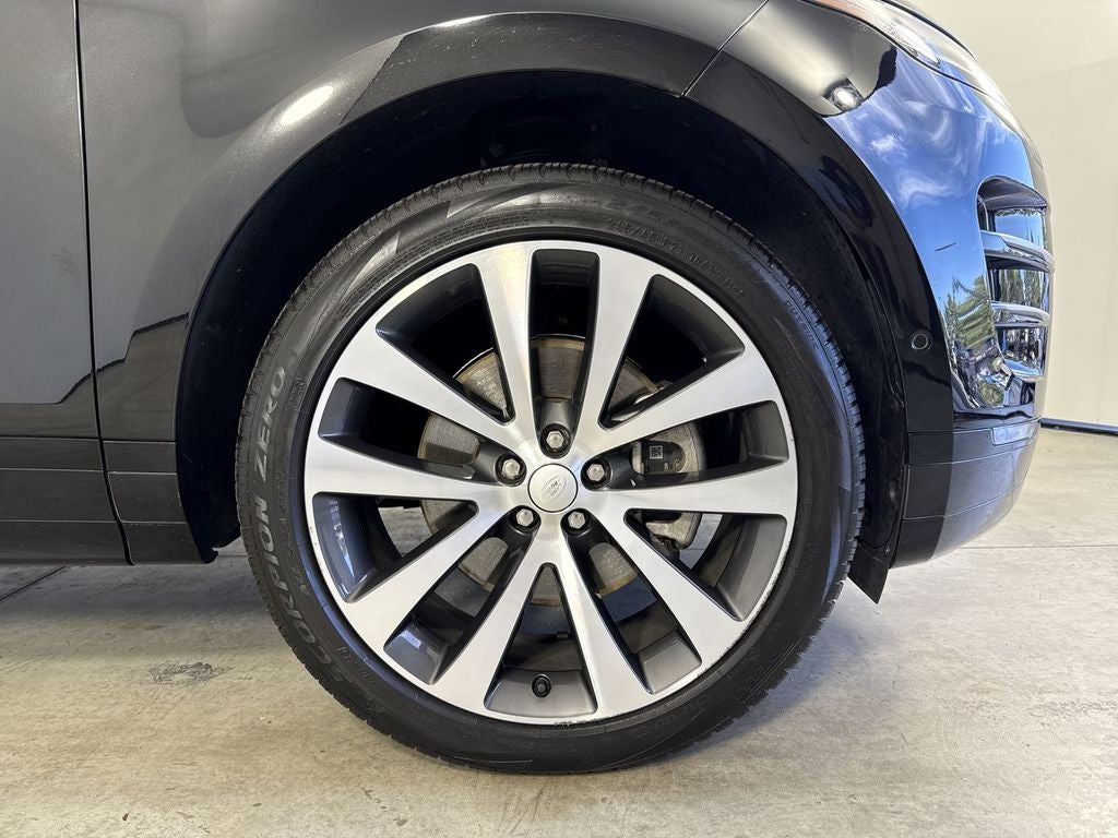 2025 Land Rover Range Rover Evoque Dynamic SE