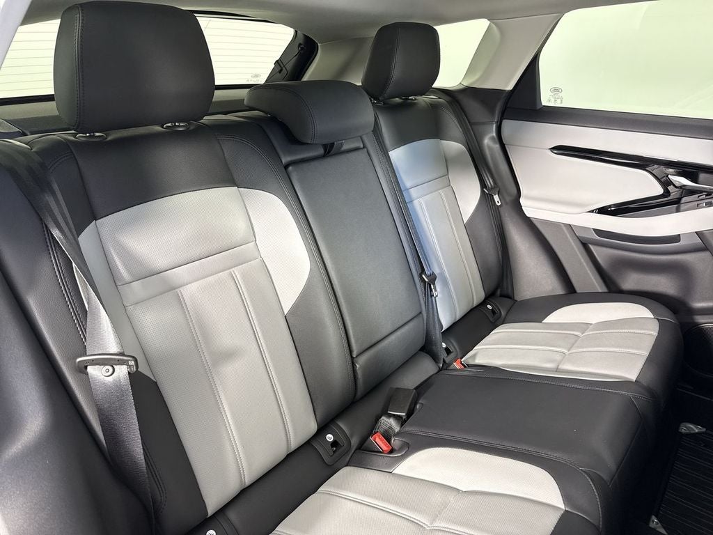 2025 Land Rover Range Rover Evoque Dynamic SE