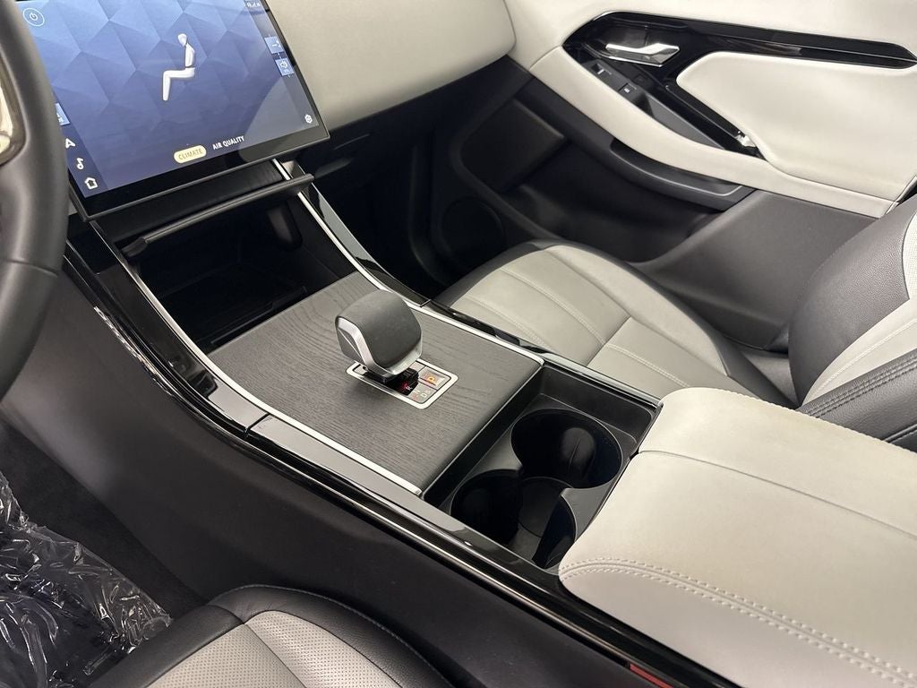 2025 Land Rover Range Rover Evoque Dynamic SE