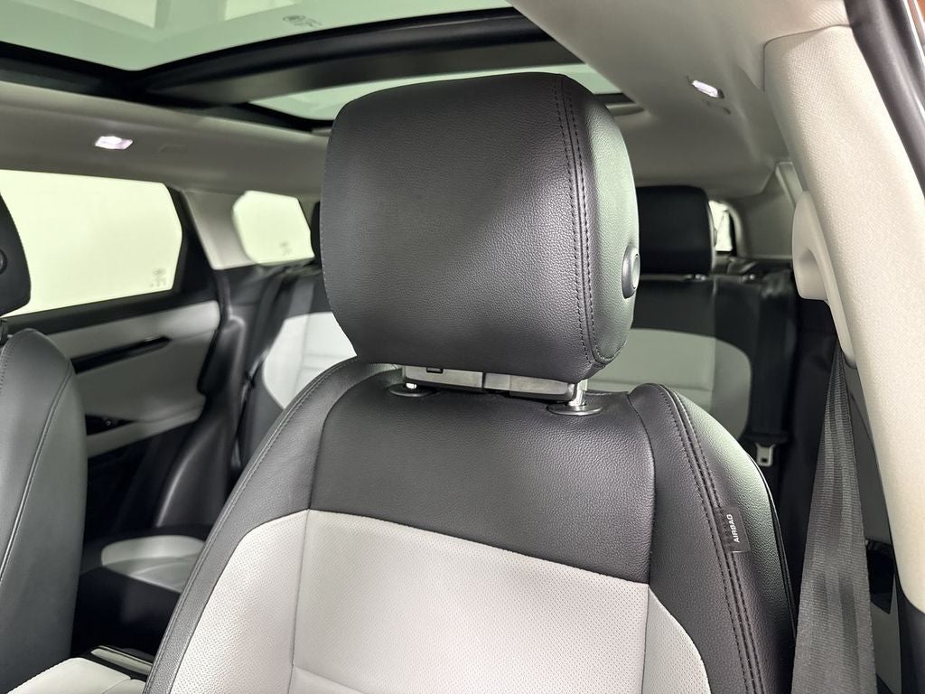 2025 Land Rover Range Rover Evoque Dynamic SE