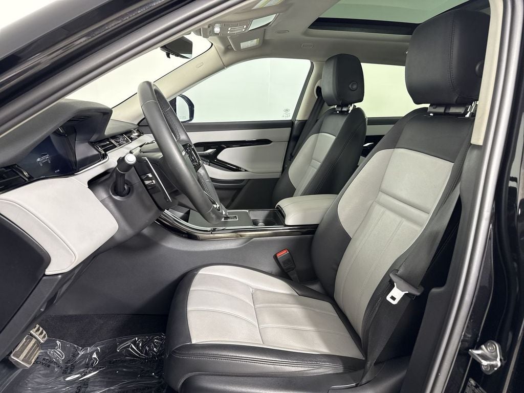 2025 Land Rover Range Rover Evoque Dynamic SE
