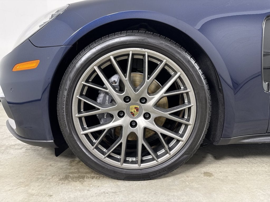 2018 Porsche Panamera Base