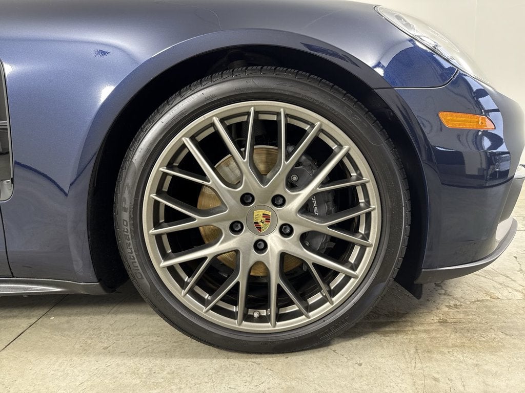 2018 Porsche Panamera Base