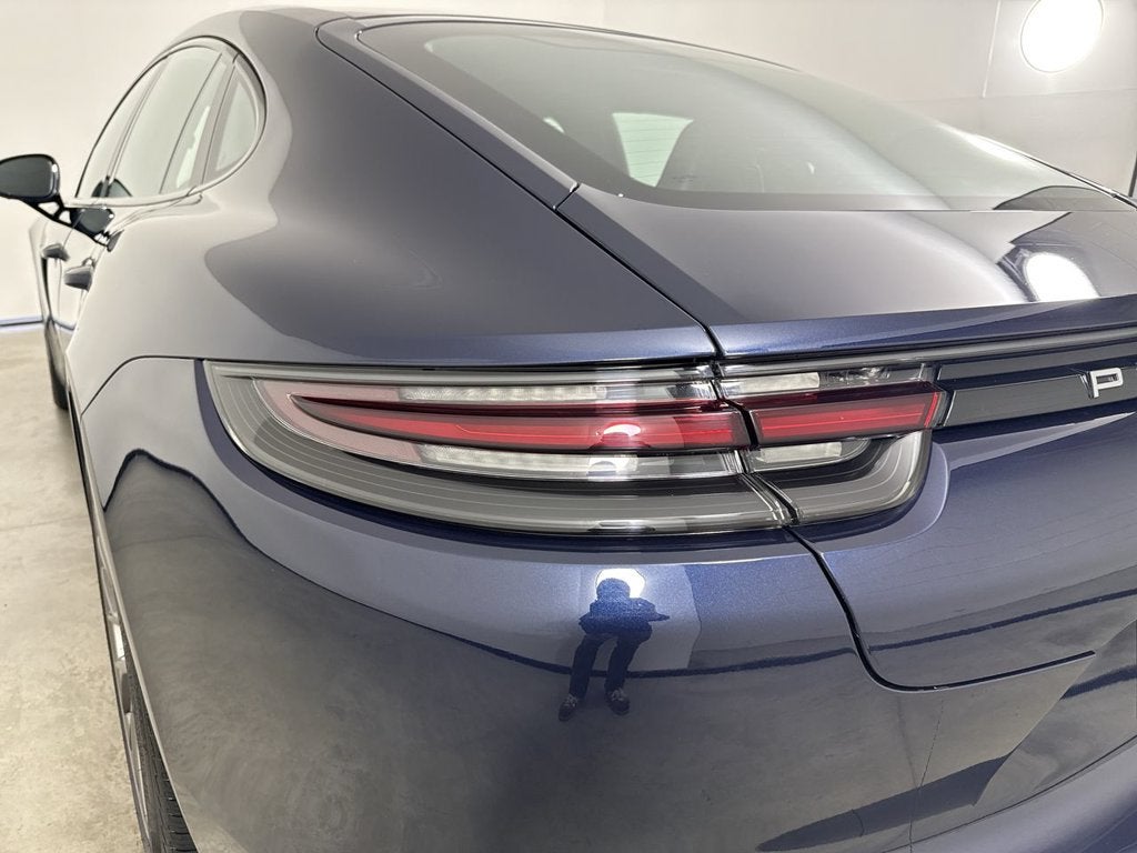 2018 Porsche Panamera Base