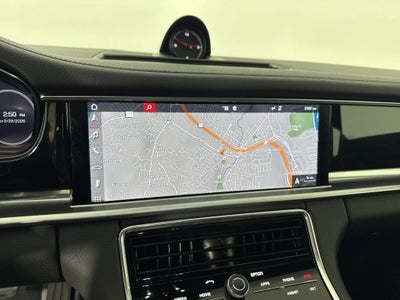 2018 Porsche Panamera Base