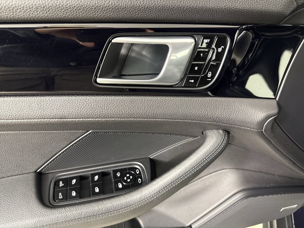 2018 Porsche Panamera Base