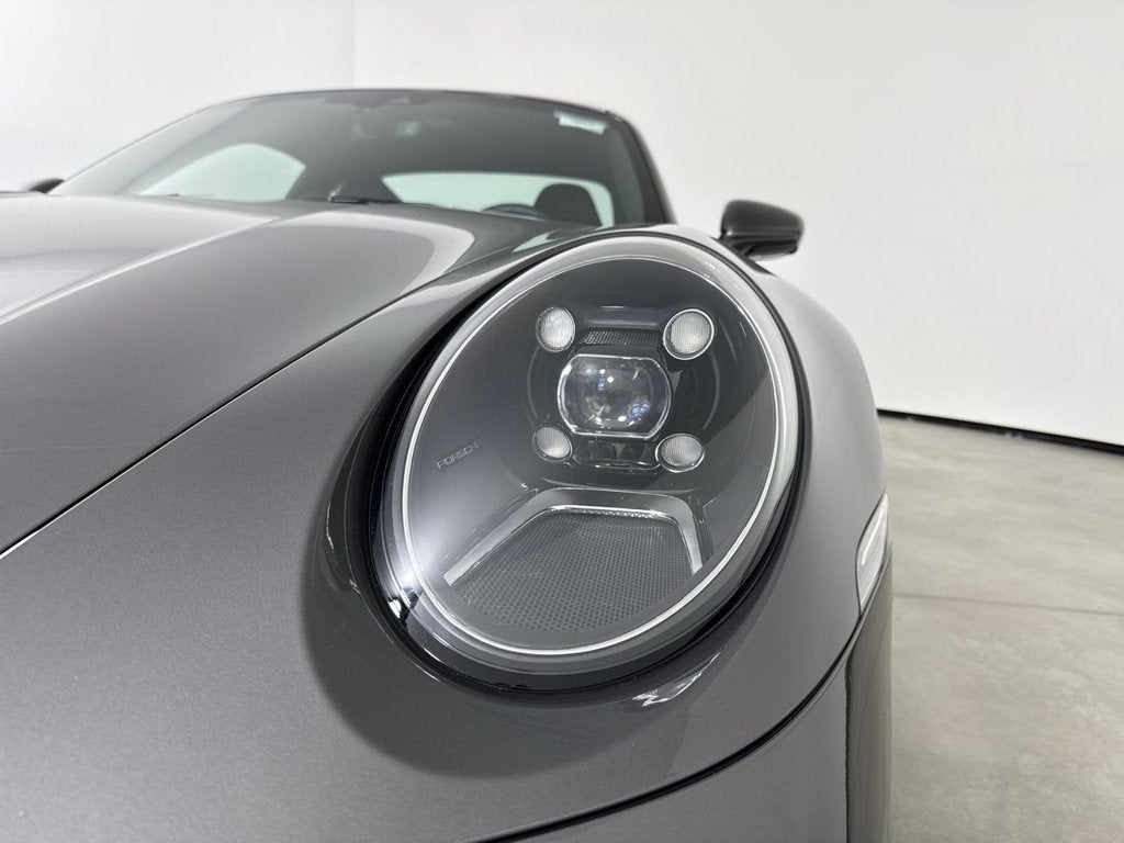 2024 Porsche 911 Carrera 4