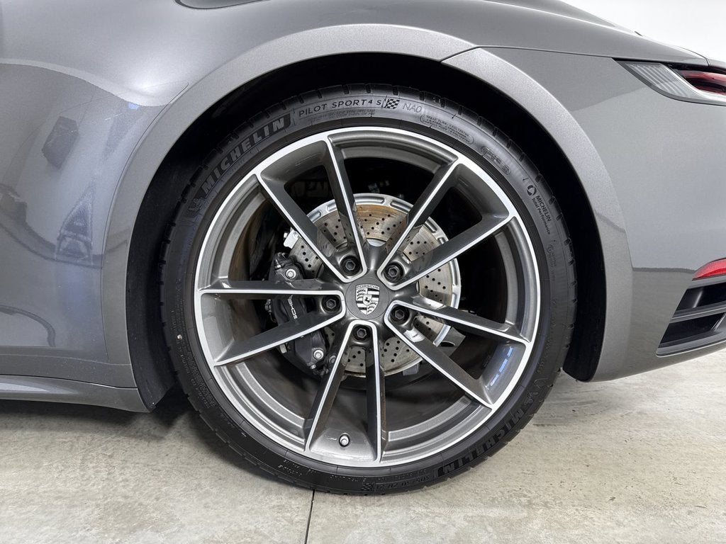 2024 Porsche 911 Carrera 4