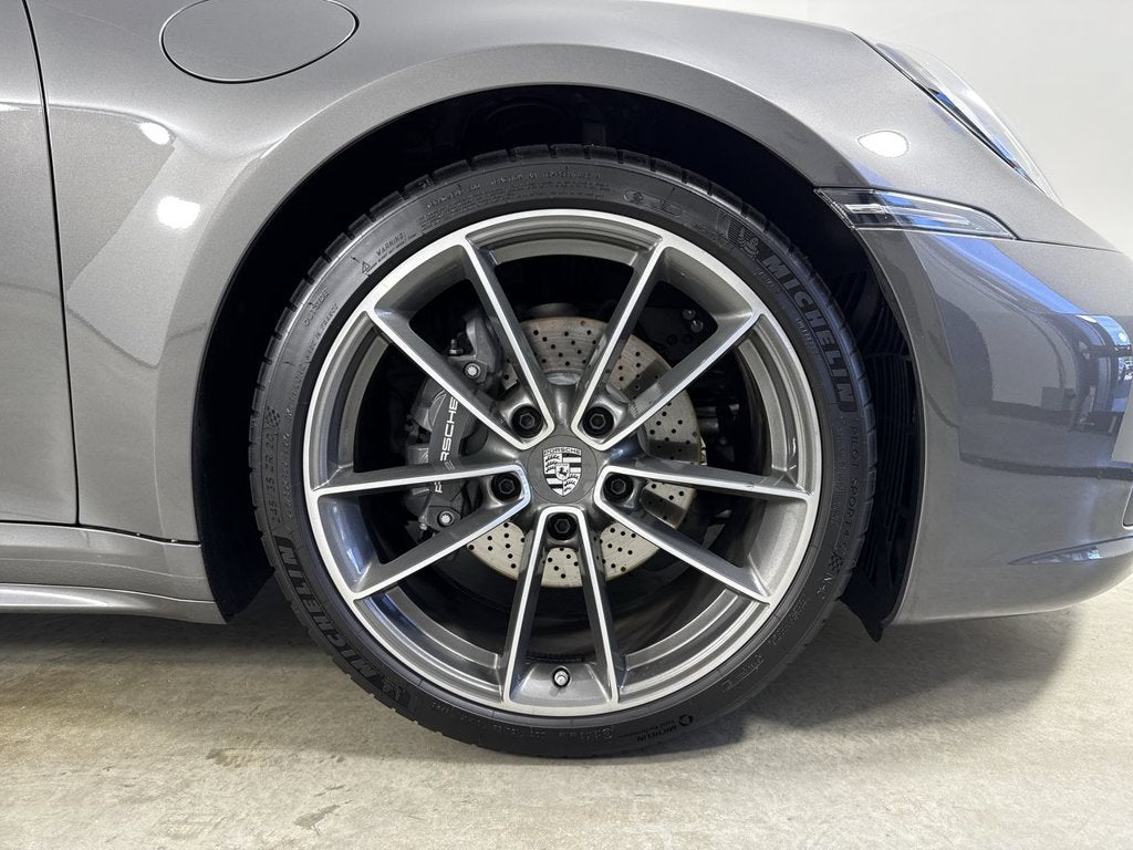 2024 Porsche 911 Carrera 4