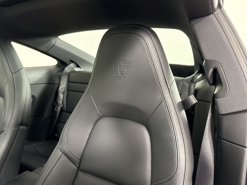 2024 Porsche 911 Carrera 4