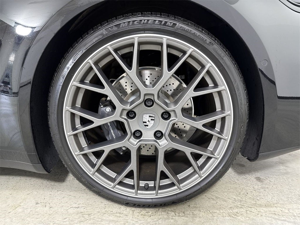 2025 Porsche 911 Carrera