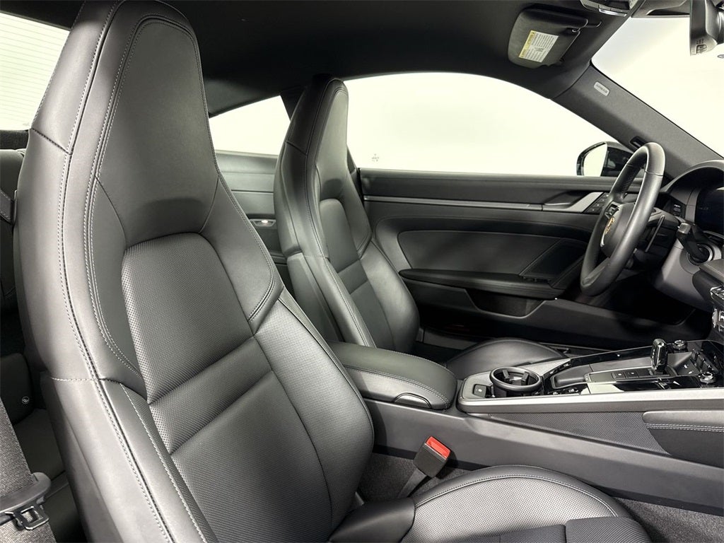 2025 Porsche 911 Carrera