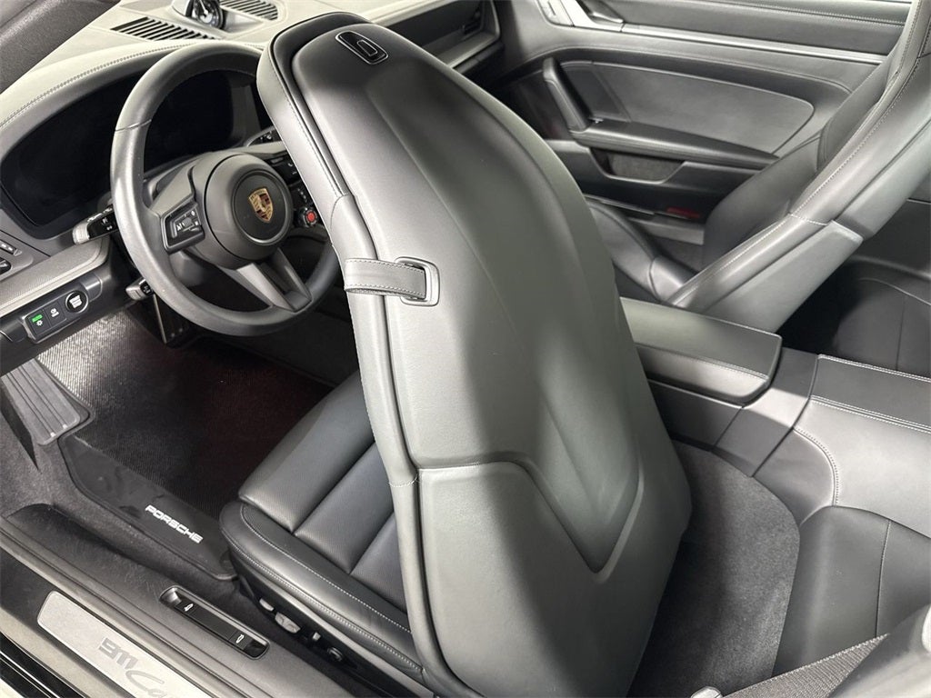 2025 Porsche 911 Carrera