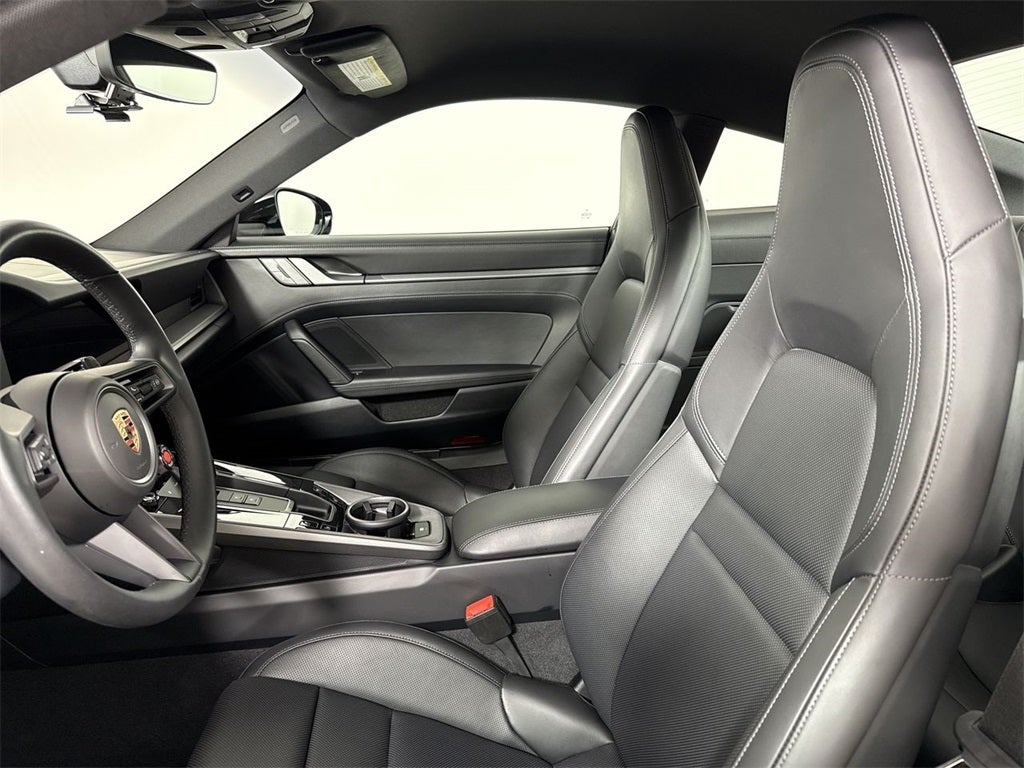 2025 Porsche 911 Carrera