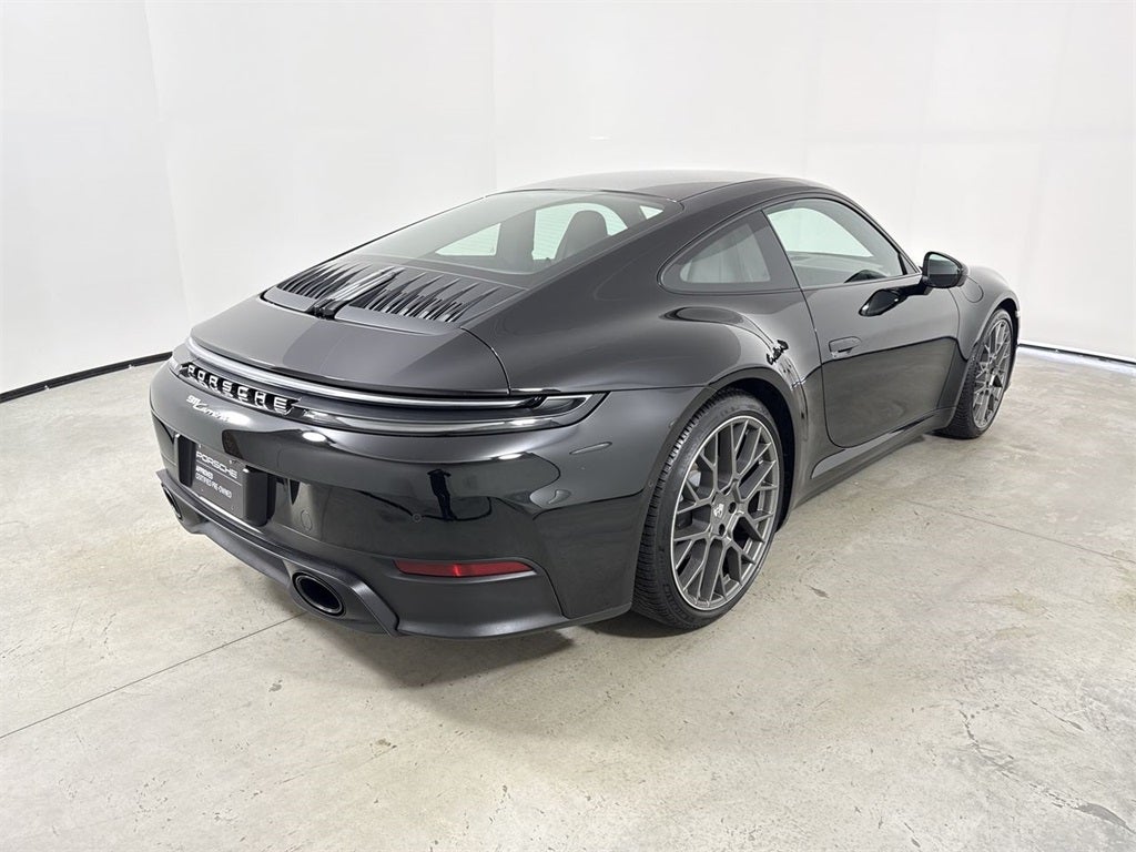 2025 Porsche 911 Carrera