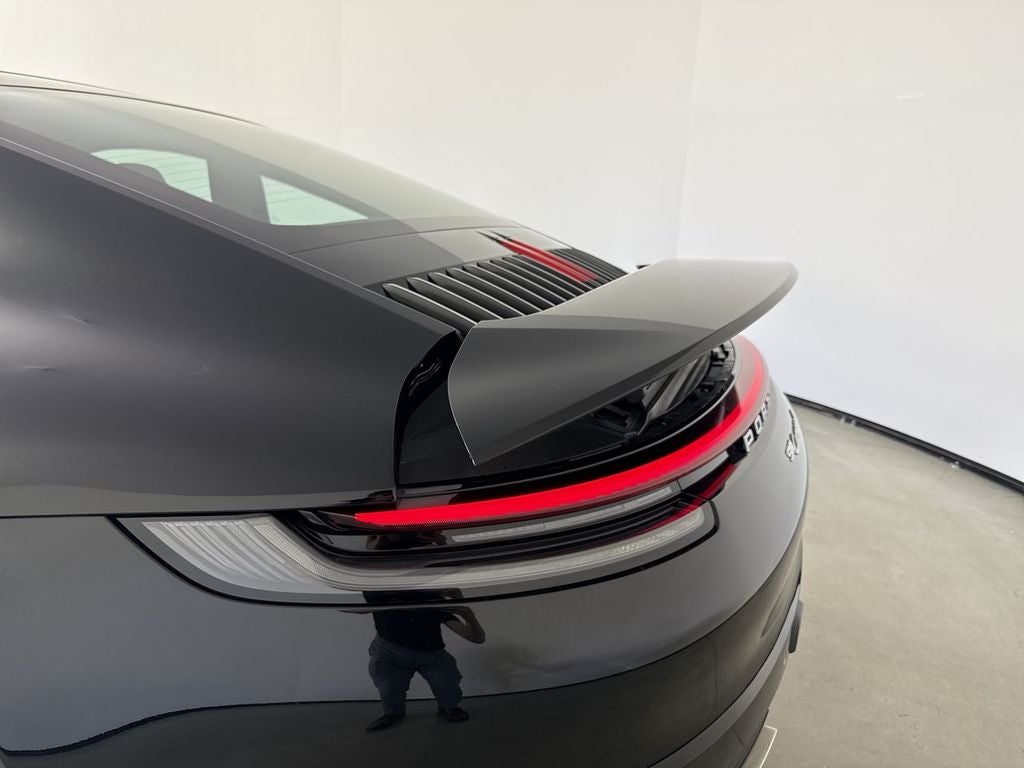 2024 Porsche 911 Carrera 4