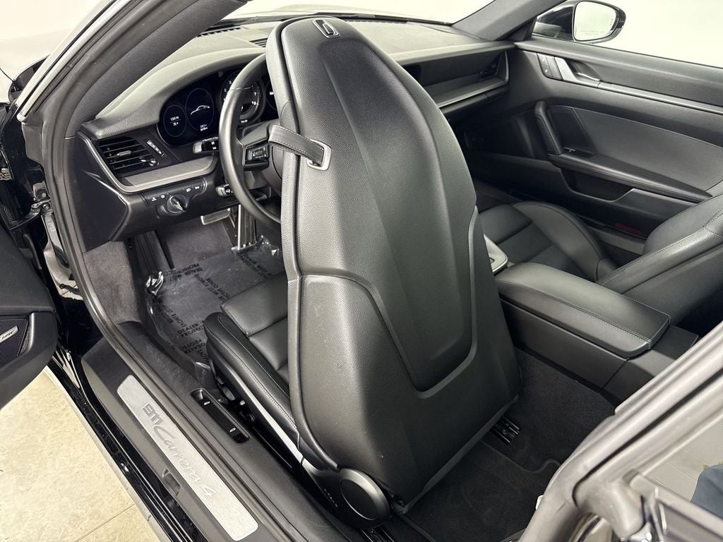 2024 Porsche 911 Carrera 4