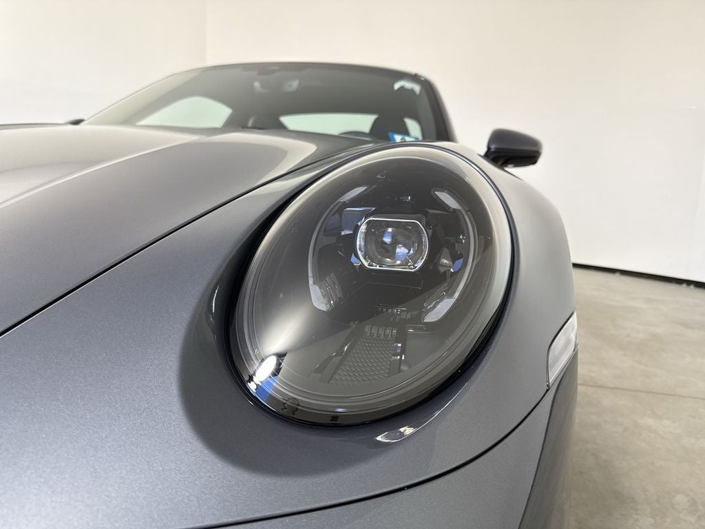 2025 Porsche 911 Carrera