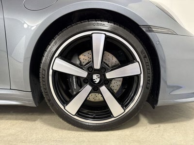 2025 Porsche 911 Carrera