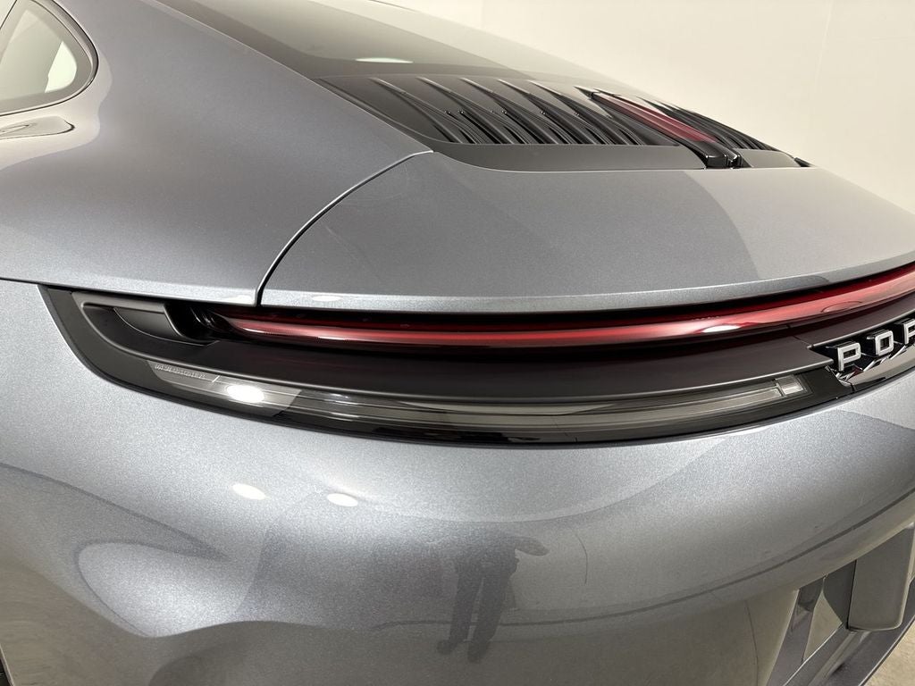 2025 Porsche 911 Carrera